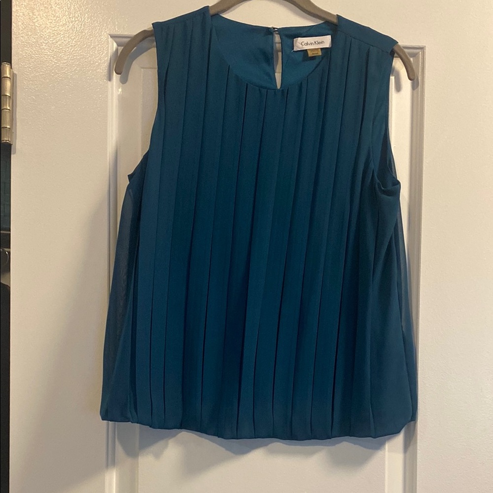 Calvin Klein Women's Blue Sleeveless Top